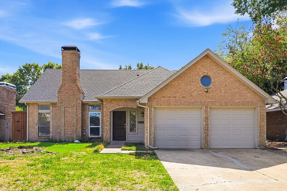 3 bed, 2.5 bath, 2070 sqft, $2,510 — Photo 1