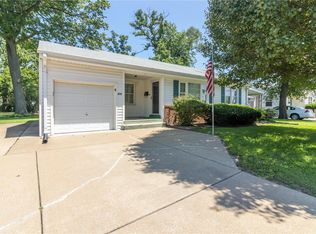 679 Charbonier Rd, Florissant, MO 63031