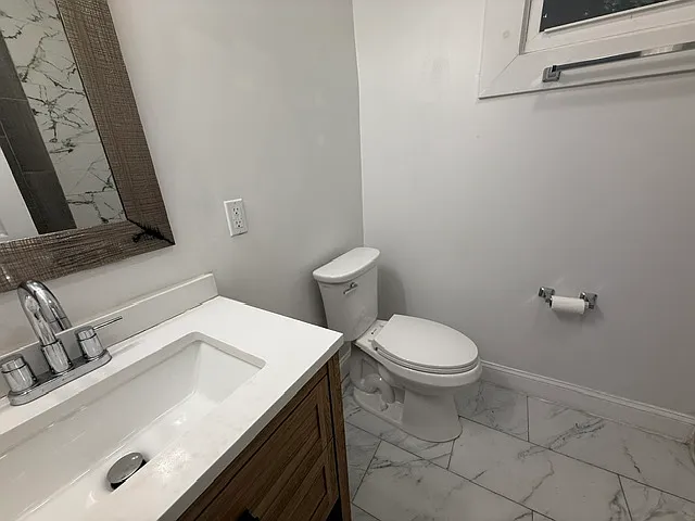 33 Duer Pl #1 — Photo 11
