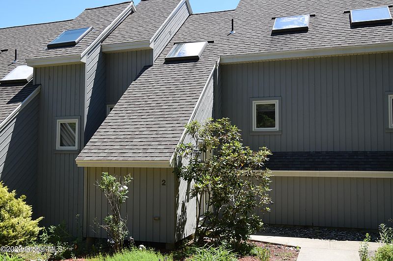 2nd image of 2 Juniper Hill Drive