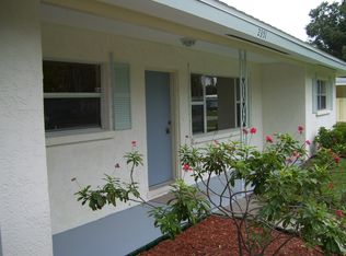 2351 Milford Cir, Sarasota, FL 34239