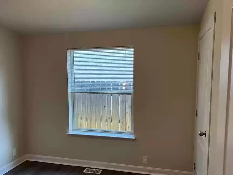 5910 Alfy Way — Photo 11
