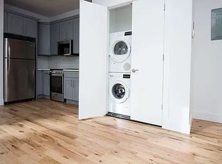 172 Veronica Pl #1R, Brooklyn, NY 11226