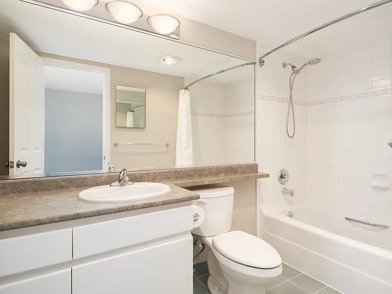 1235 Quayside Dr #1704 — Photo 18