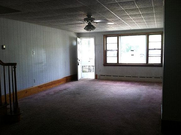 3rd image of 777 N Centre St