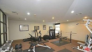 3rd image of 4925 Wilshire Blvd #39