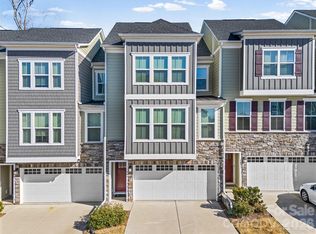 949 Portrush Ln, Tega Cay, SC 29708