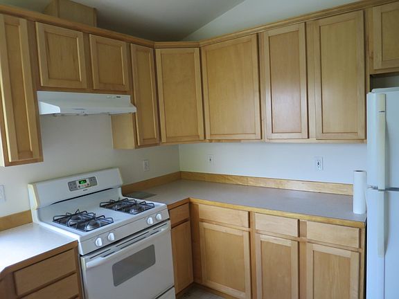 4th image of 4130 214th St SW APT C