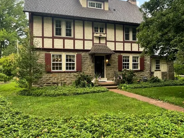 8128 Brookside Rd, Elkins Park, PA 19027