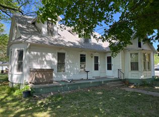 504 5th St, Shelton, NE 68876