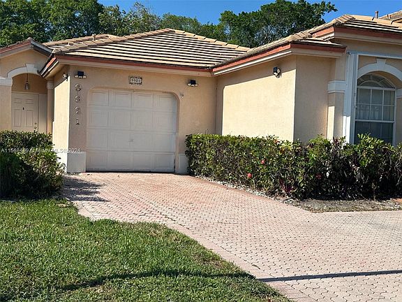 3rd image of 9921 NW 32nd St