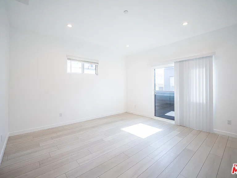 246 N Dillon St #1/2 — Photo 18