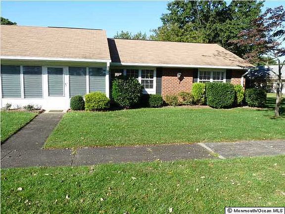 5th image of 1013 Aberdeen Drive #D