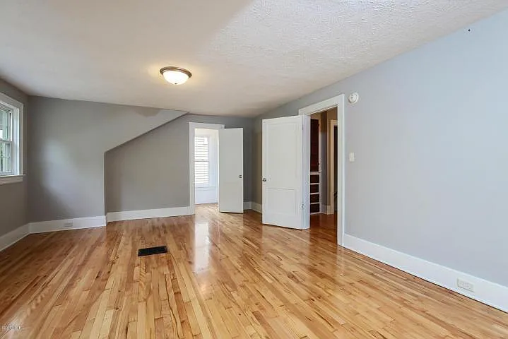 2042 Francis Ave SE — Photo 14