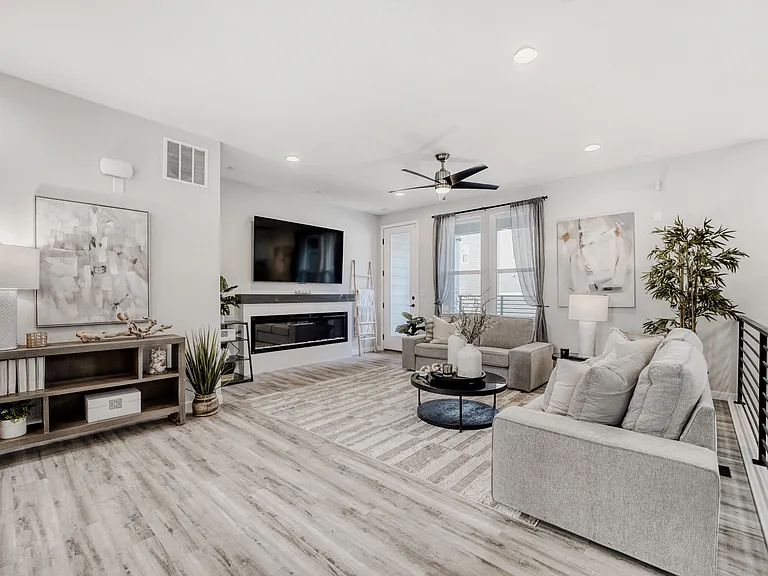 20970 E Quincy Dr — Photo 4