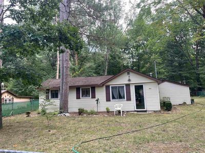 202 Hunters Trl, Lake, MI, 48632