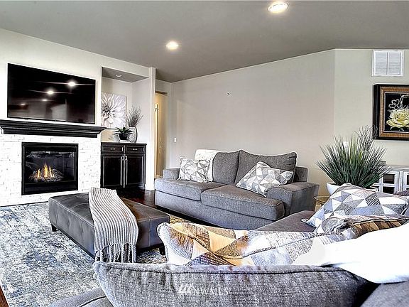 5th image of 17316 128th Avenue Ct E