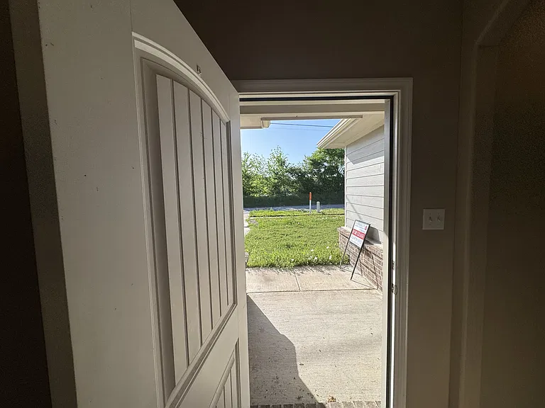 608 Wofford St — Photo 2