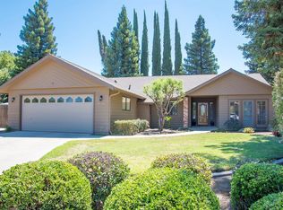 2427 E Vassar Dr, Visalia, CA