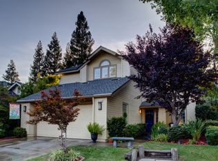 9140 N Woodlawn Dr, Fresno, CA 93720