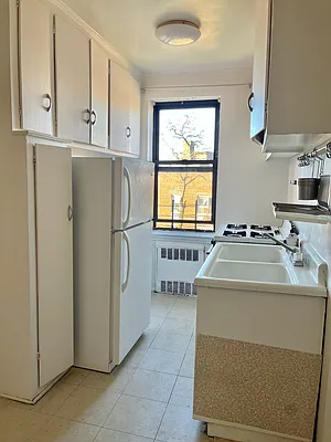Rented by AZ REALTY NYC LLC | media 30