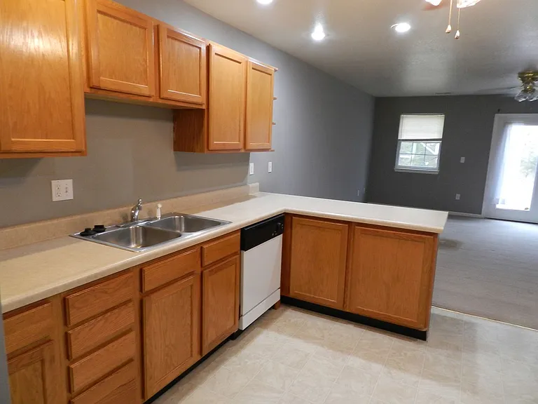 22605 Hollow Oak Ln — Photo 2