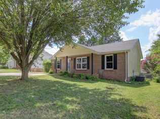 2814 Summertree Ln, Clarksville, TN 37040