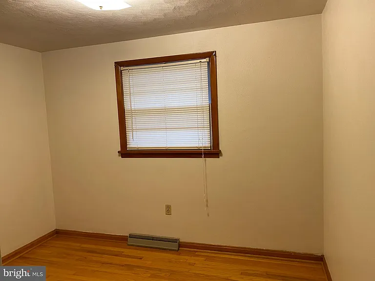 105 Fay St — Photo 9