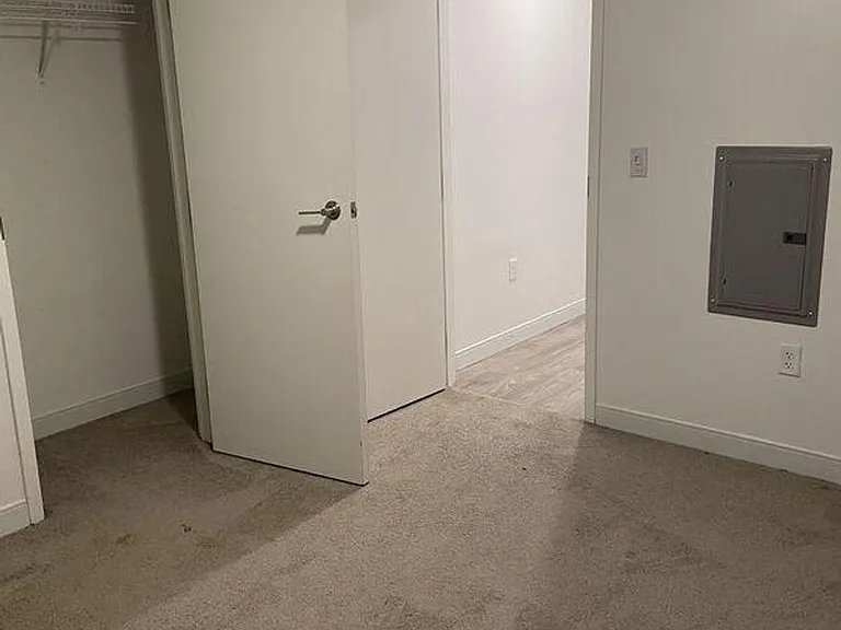 1 West Cary Apartments — Photo 12