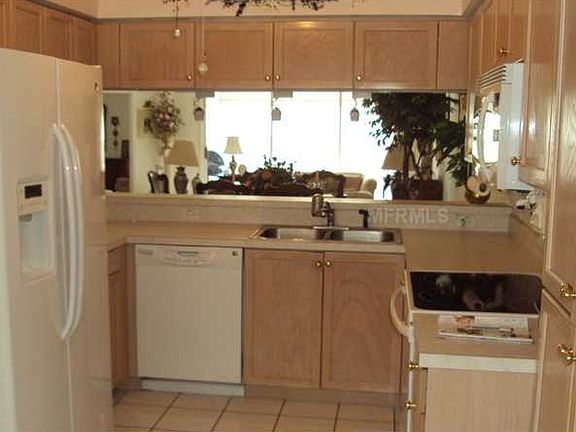 3rd image of 2535 Estancia Blvd