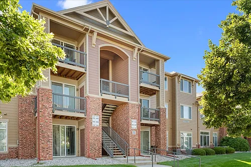 2133 Krisron #B301 Photo 1