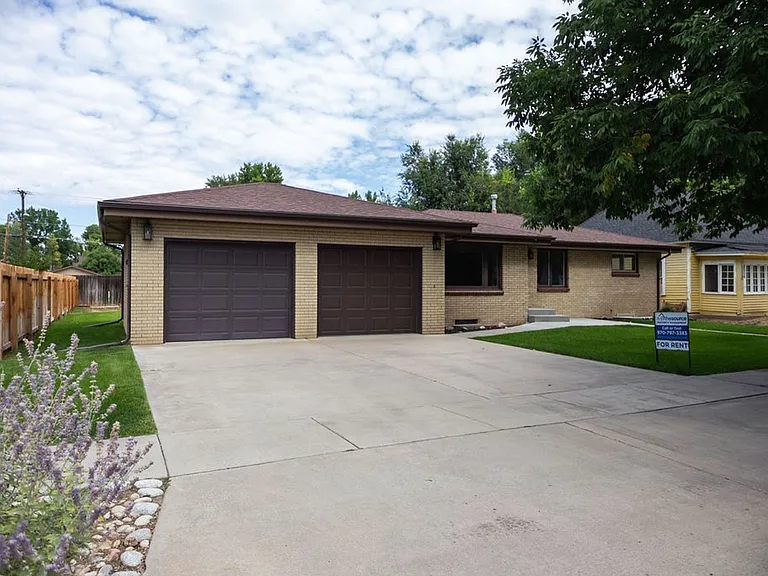 822 Walnut St — Photo 2
