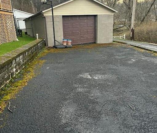 2nd image of 4469 Evangeline St