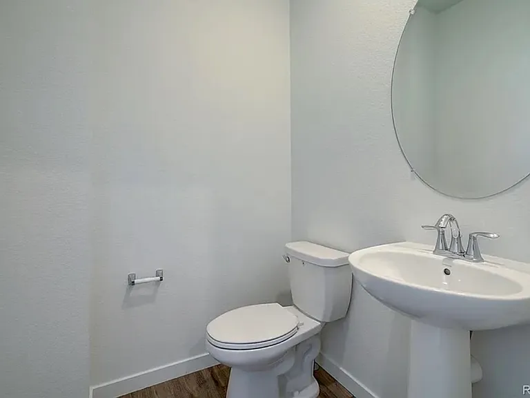 5483 Euclid Ct — Photo 11