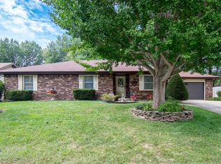 4637 S Roubidoux Pl, Springfield, MO 65804