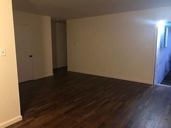 3rd image of 3111 McKinley Dr
