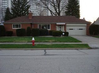 160 E 265th St, Euclid, OH