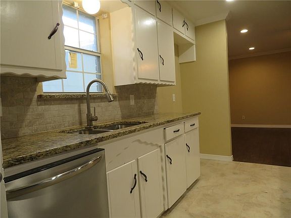 4th image of 4537 Black Rock Dr