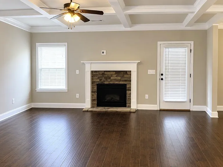 842 Herrington Dr — Photo 5