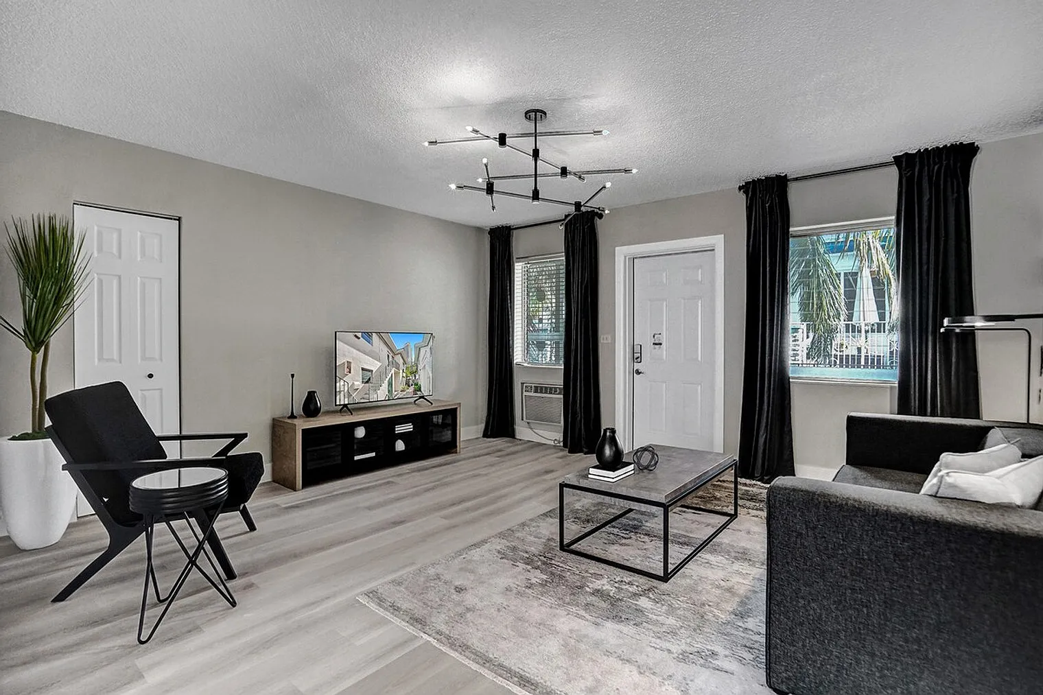 2 bed, 2.0 bath, 1097 sqft, $9,169 — Photo 4
