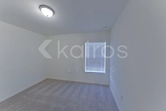 466 Norwood Ave S — Photo 12
