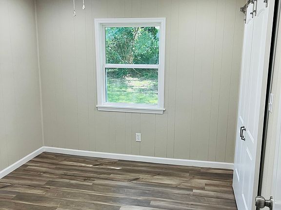 3rd image of 2436 Stillwell Ave