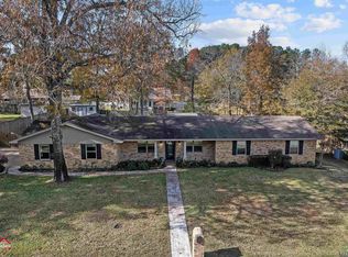 105 Inwood Oaks Dr, Henderson, TX 75652