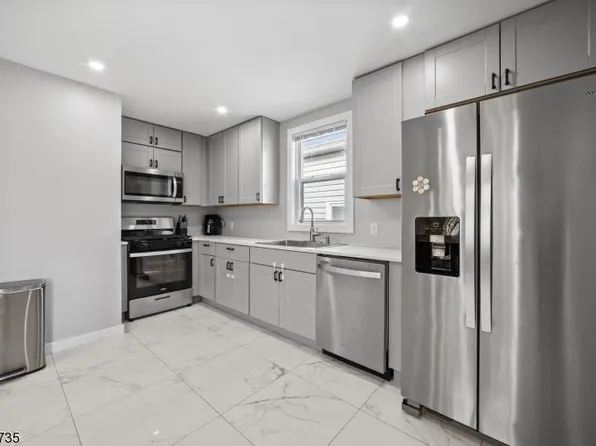 511 Davis Avenue image 16 of 20