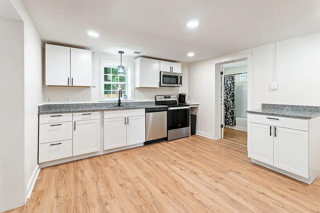 367 Dakota St — Photo 4