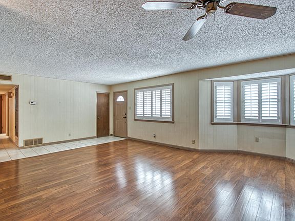 4th image of 5801 Sturgeon Dr