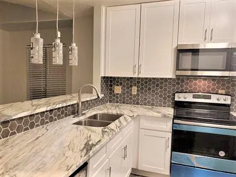 2 bed, 1178 sqft, $2,000 — Photo 4