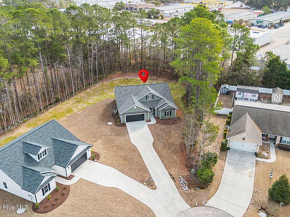 4th image of 414 Laurel Court NW