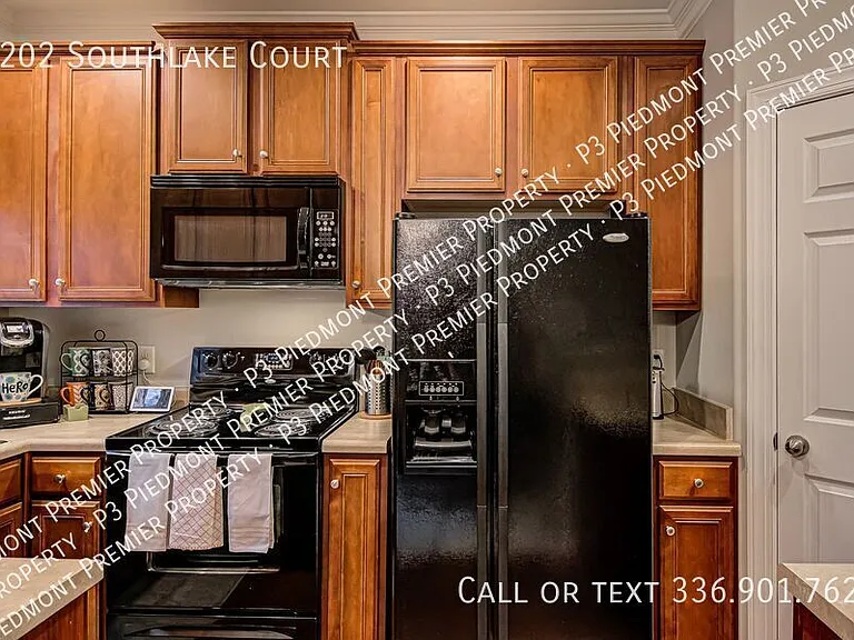 1202 Southlake Ct — Photo 34