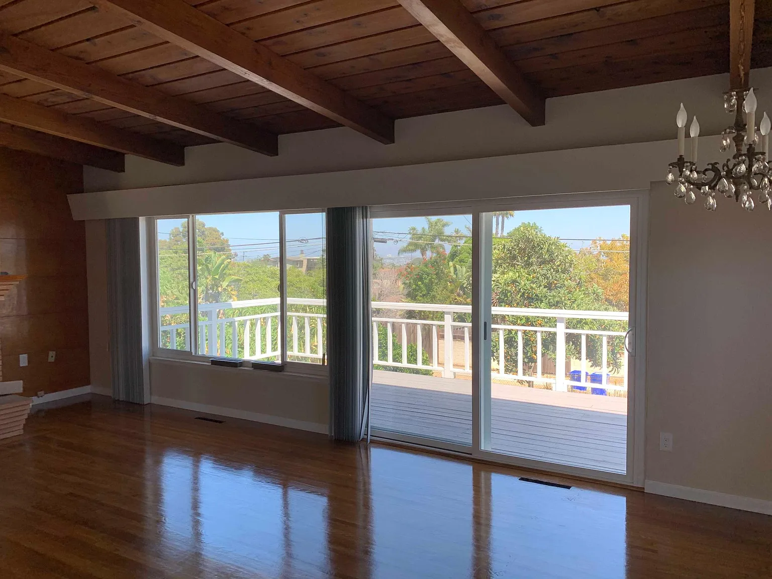 1205 Alexandria Dr — Photo 1
